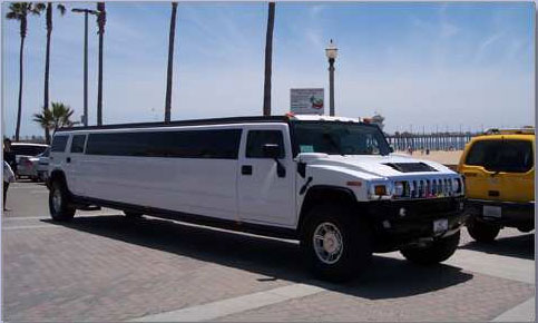 Stretch White Montreal Limousine Hummer